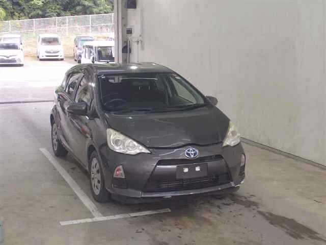 Toyota Aqua I