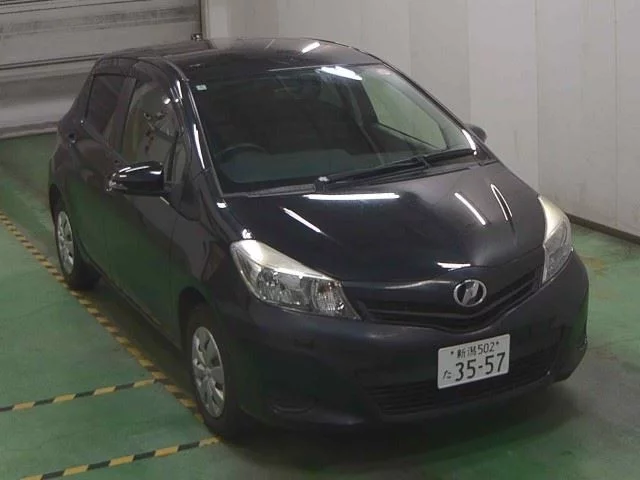 Toyota Vitz Лот № 2014
