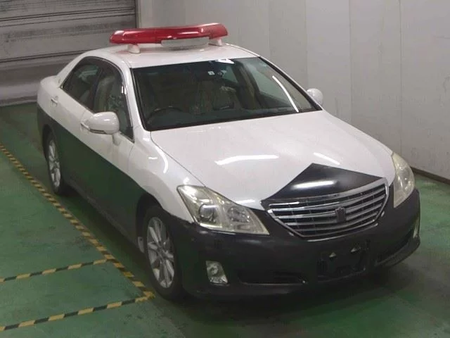 Toyota Crown Лот № 2008