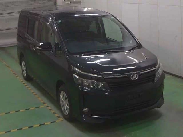 Toyota Voxy Лот № 2014
