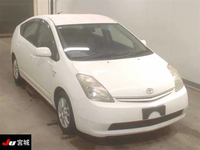 Toyota Prius Лот № 2011