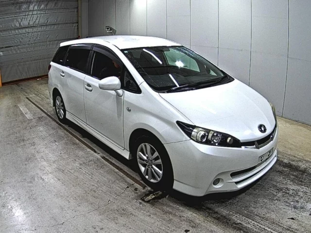 Toyota Wish Лот № 2011