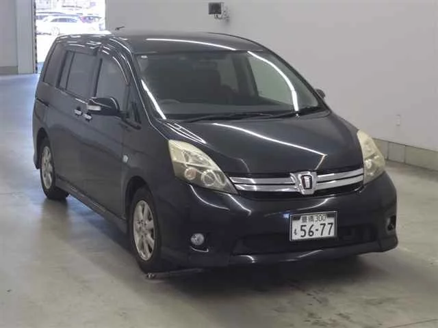 Toyota ISis I Рестайлинг