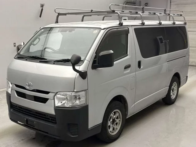 Toyota Hiace Van Лот № 62126 2020