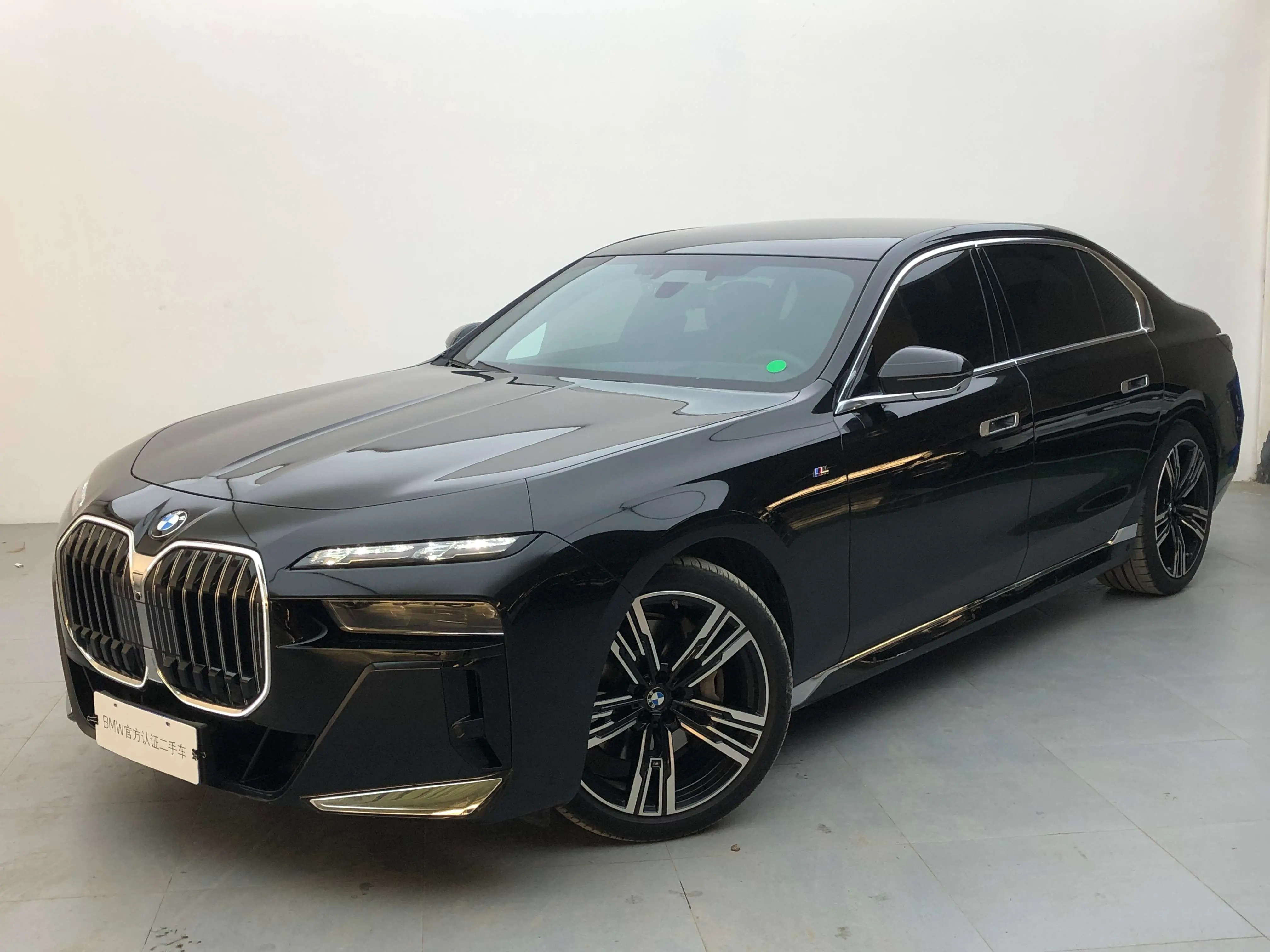 BMW 7 серии VII (G70)