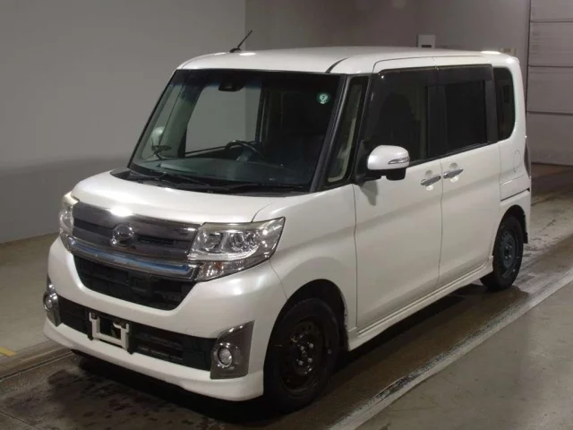 Daihatsu Tanto Лот № 2015