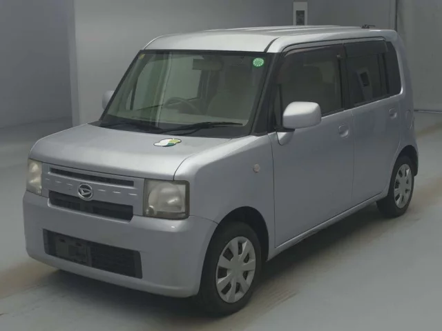 Daihatsu Move V