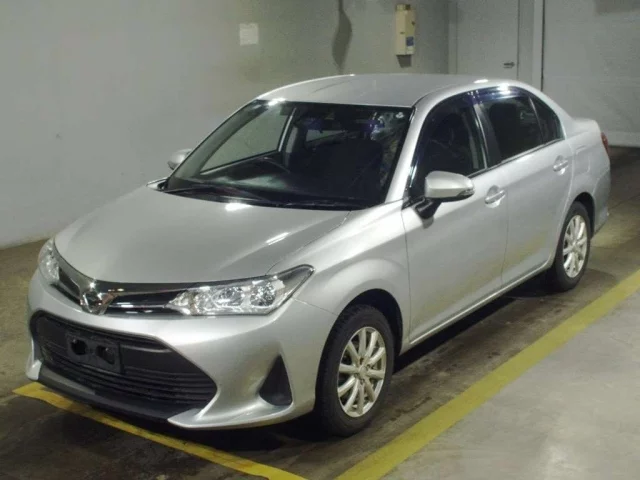 Toyota Corolla Axio Лот № 2019