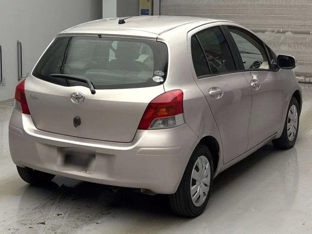 Toyota Vitz Лот № 2009