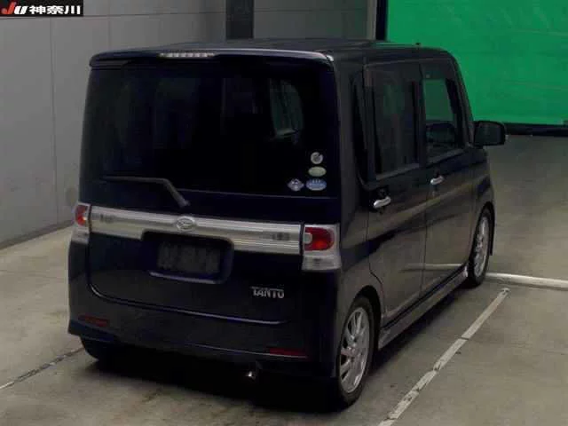 Daihatsu Tanto Лот № 2008