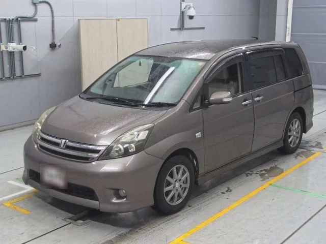 Toyota ISis I