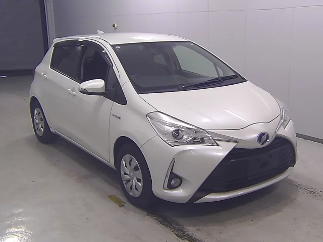 Toyota Vitz Лот № 10224 2017