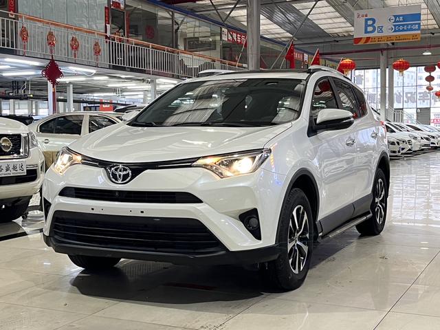 Toyota RAV4 IV (XA40) Рестайлинг