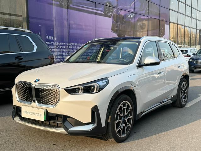 BMW iX I (I20)