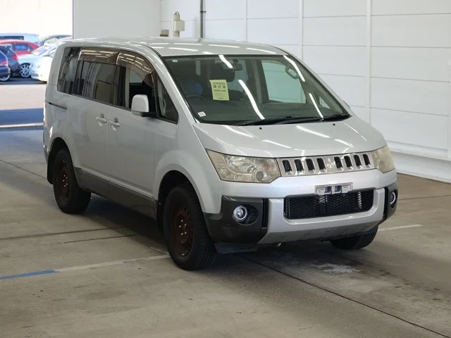 Mitsubishi Delica