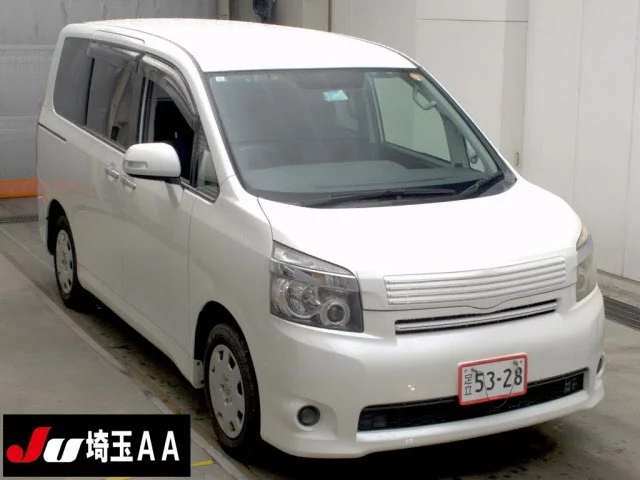 Toyota Voxy Лот № 17067 2009