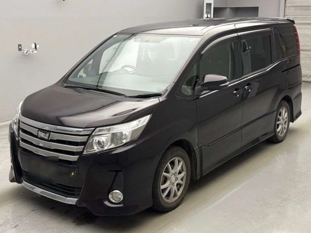 Toyota Noah Лот № 2014