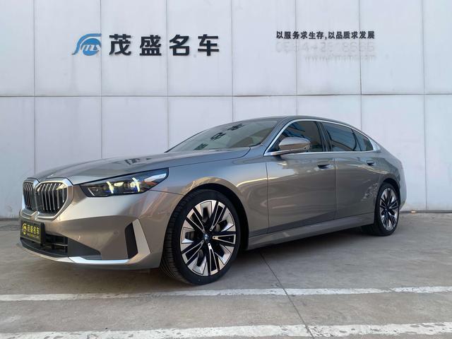 BMW 5 серии VIII (G60/G61/G68)