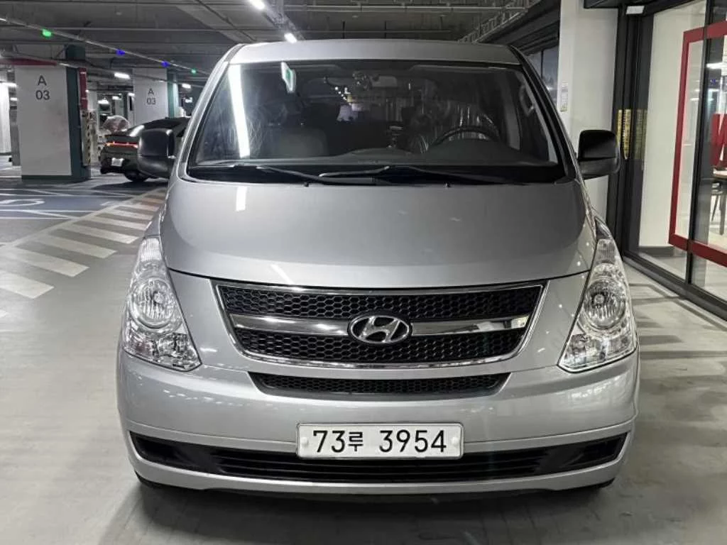 Hyundai Starex