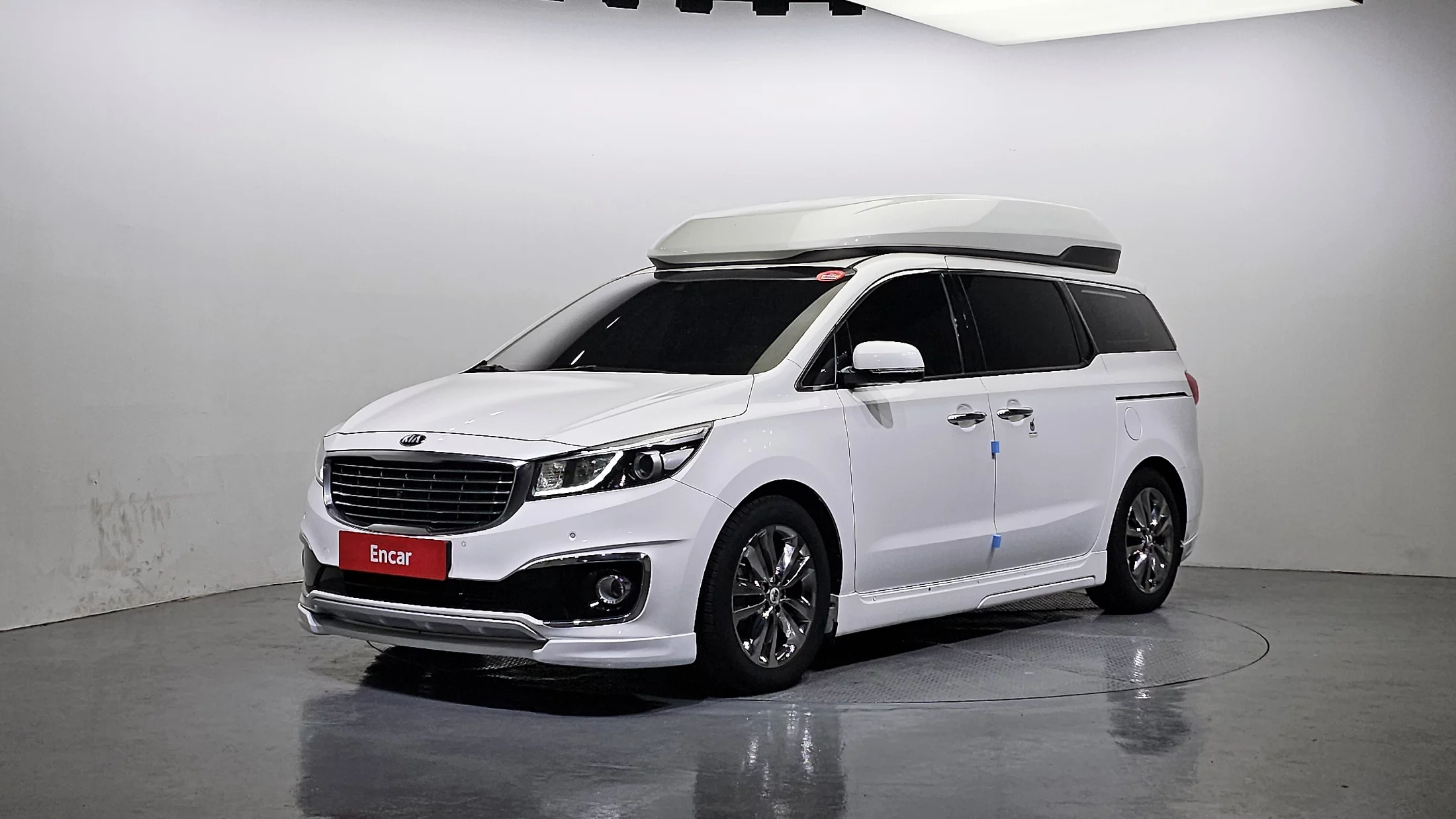 Kia Carnival 9-Seater Hi-Limousine Noblesse