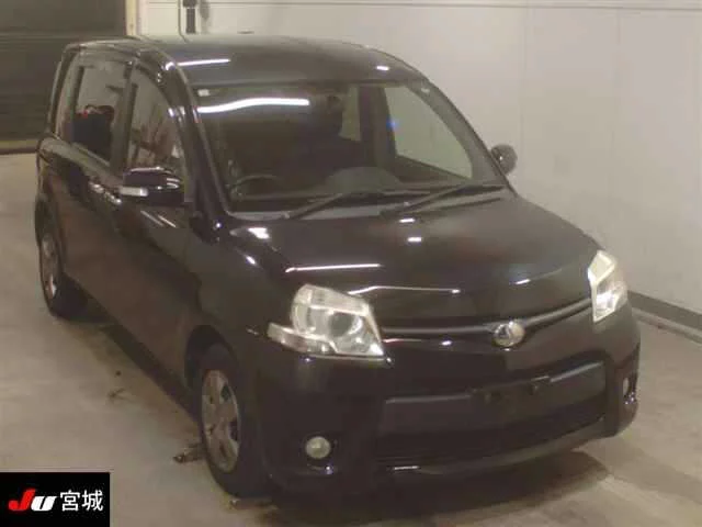 Toyota Sienta Лот № 2015