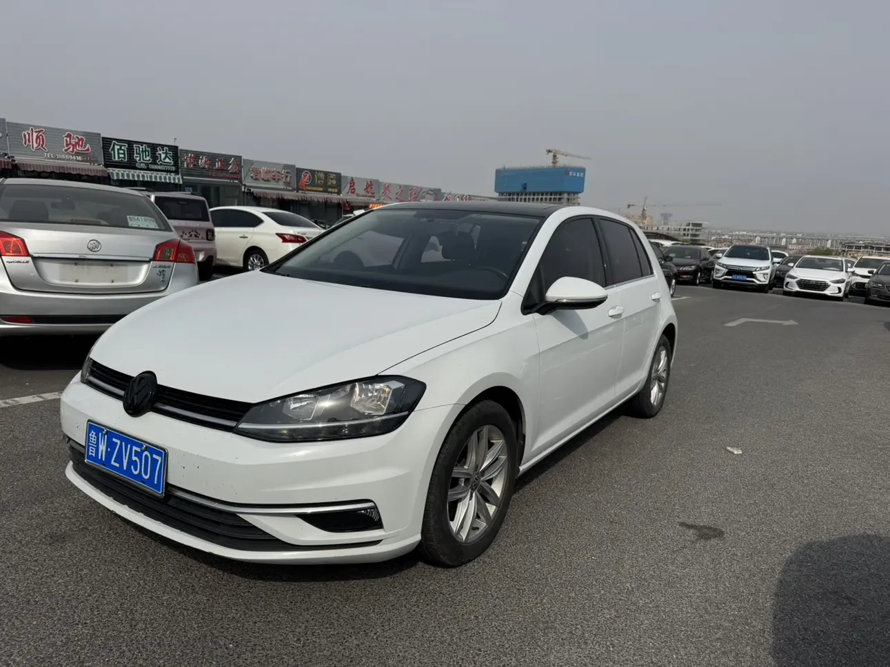 Volkswagen Golf №18647828 2018