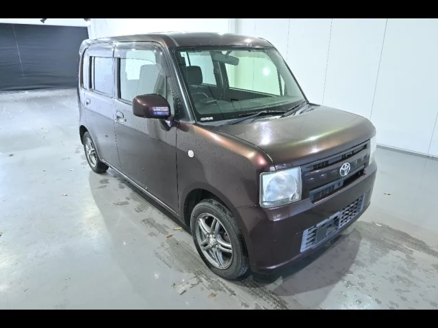 Toyota Pixis Space