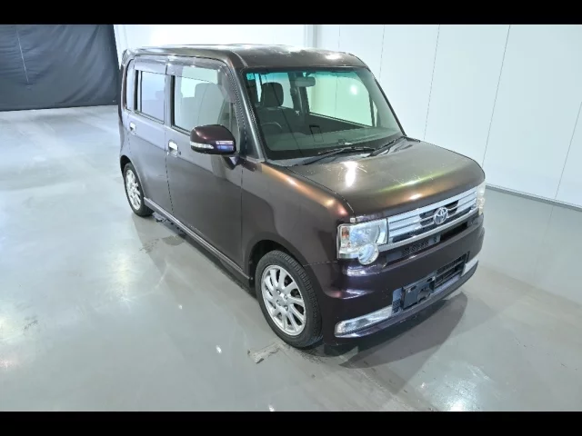 Toyota Pixis Space