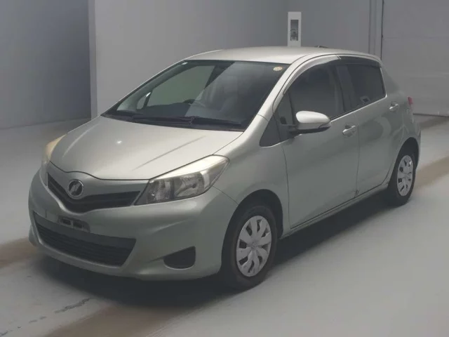 Toyota Vitz Лот № 29028 2011