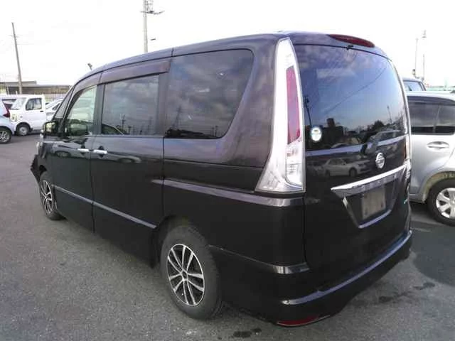 Nissan Serena IV (C26)