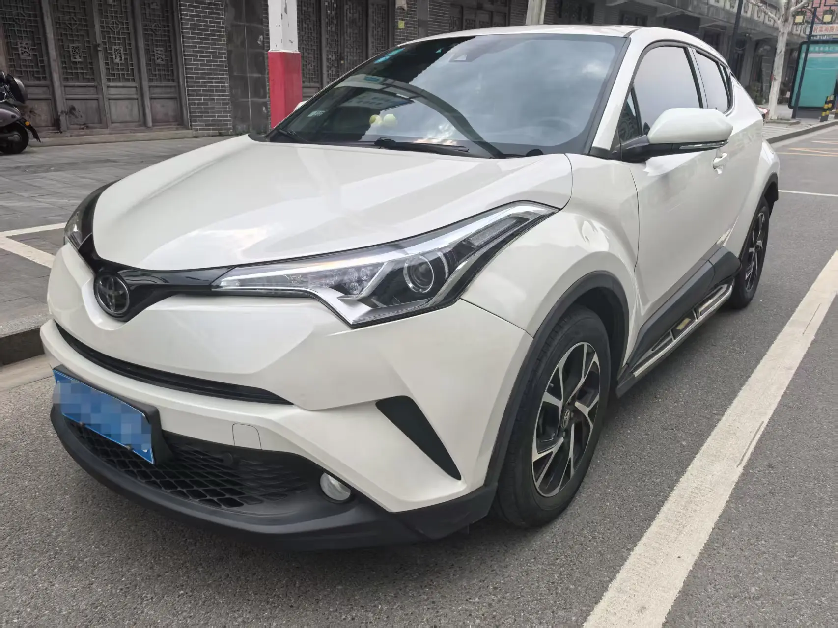 Toyota C-HR I