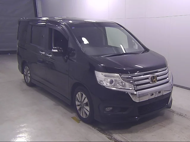 Honda Step Wagon Лот № 10420 2015