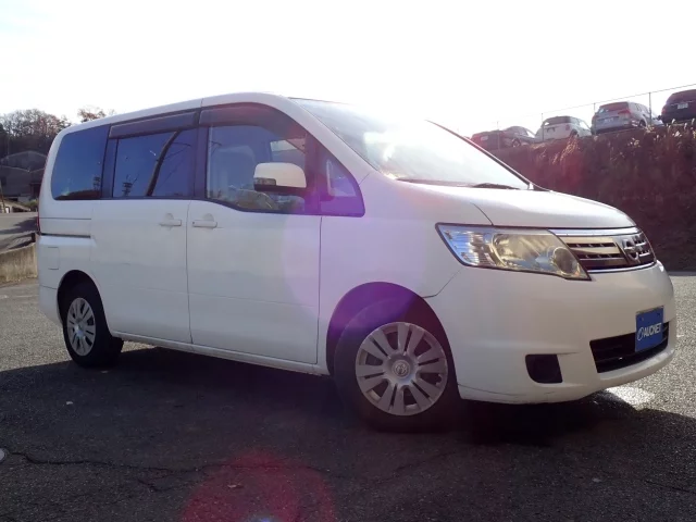 Nissan Serena Лот № 25309 2010