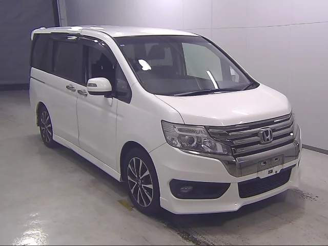 Honda Step Wagon Лот № 10318 2013