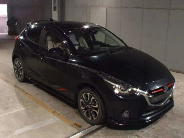 Mazda Demio Лот № 2015