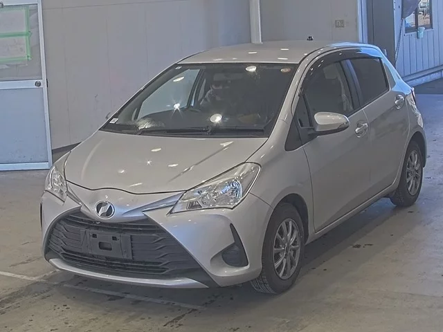 Toyota Vitz Лот № 20053 2017
