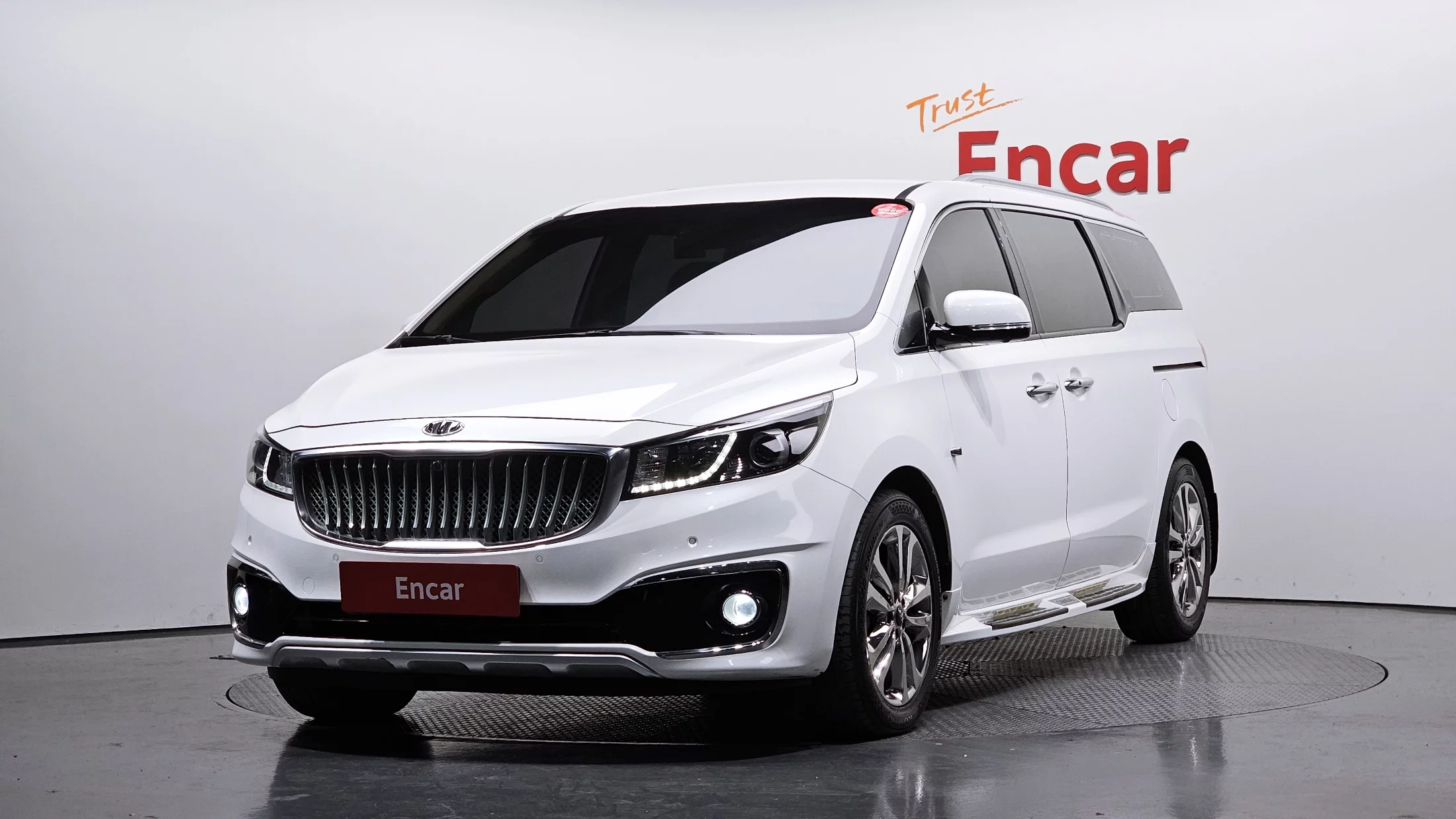 Kia Carnival 7-Seater Limousine Vip 2017