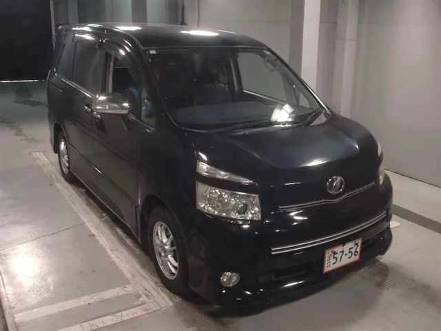Toyota Voxy Лот № 2008