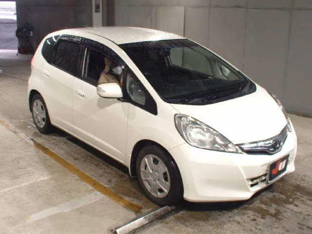 Honda Fit Лот № 2011