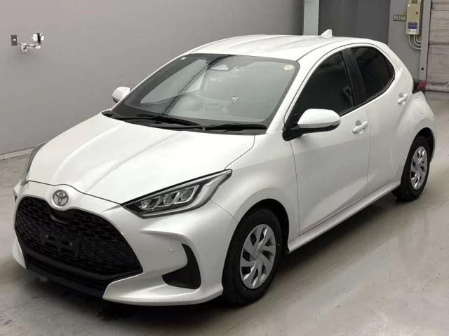 Toyota Yaris Лот № 430 2024