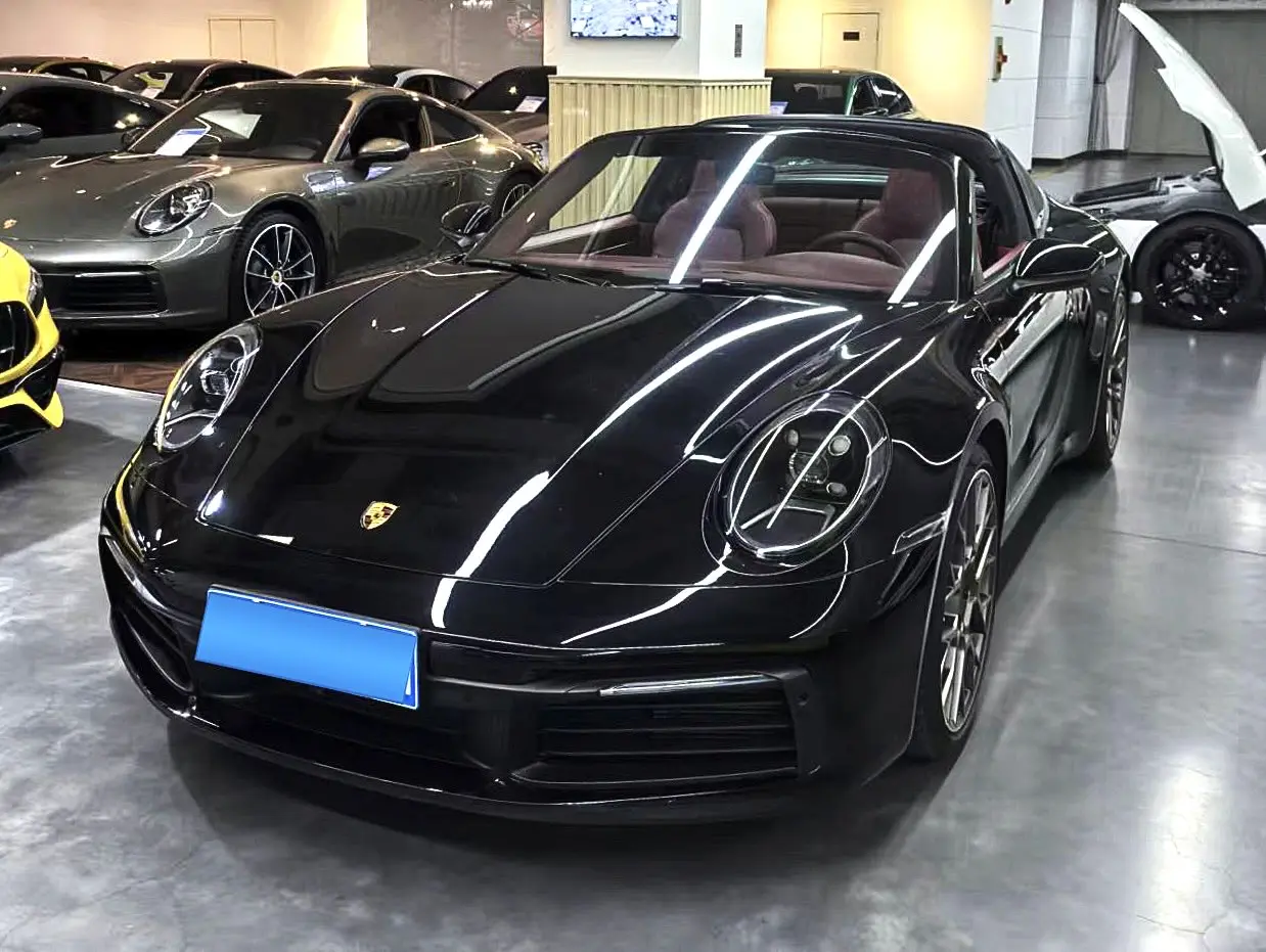 Porsche 911 VIII (992)