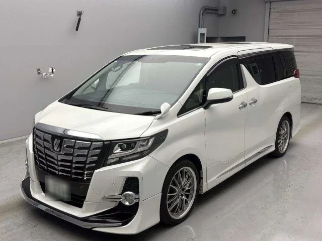 Toyota Alphard Лот № 335 2017