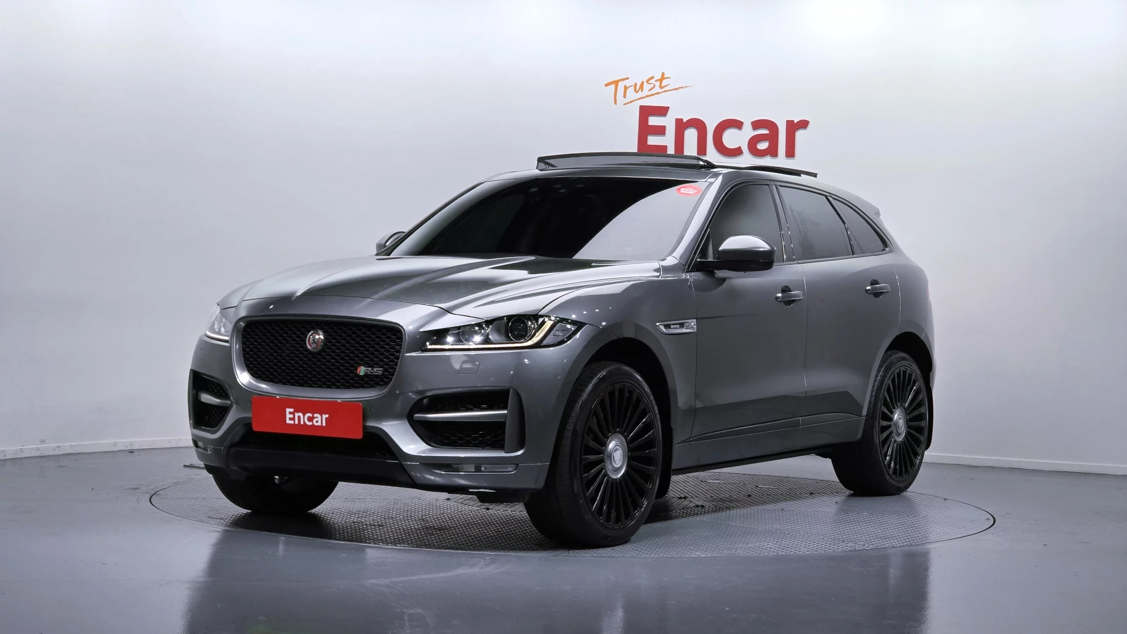 Jaguar F-Pace I