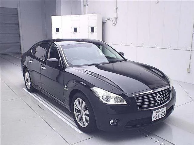 Nissan Fuga II
