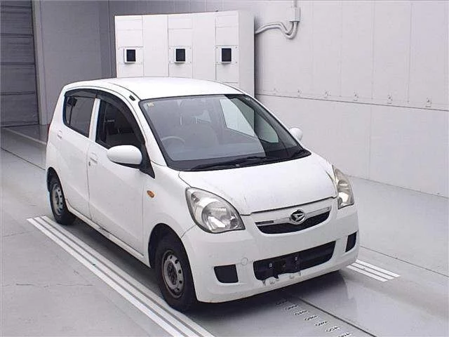 Daihatsu Mira VII