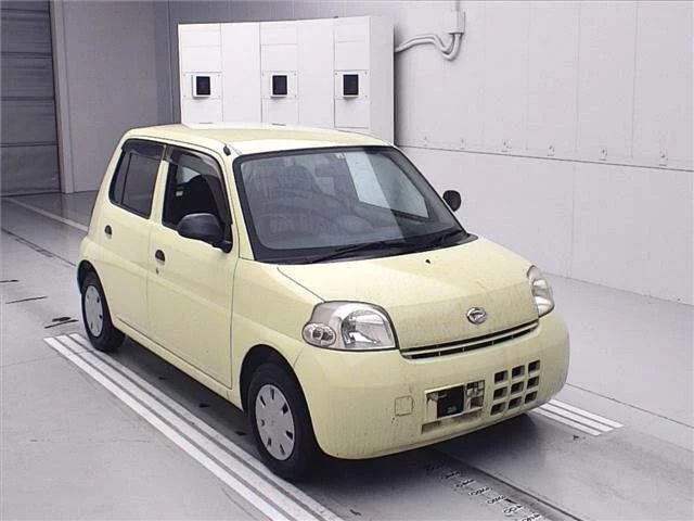 Daihatsu Esse