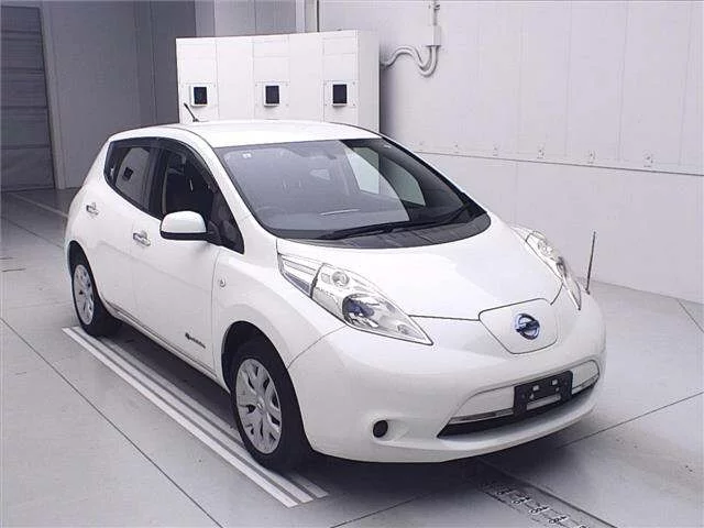 Nissan Leaf I (ZE0/AZE0)