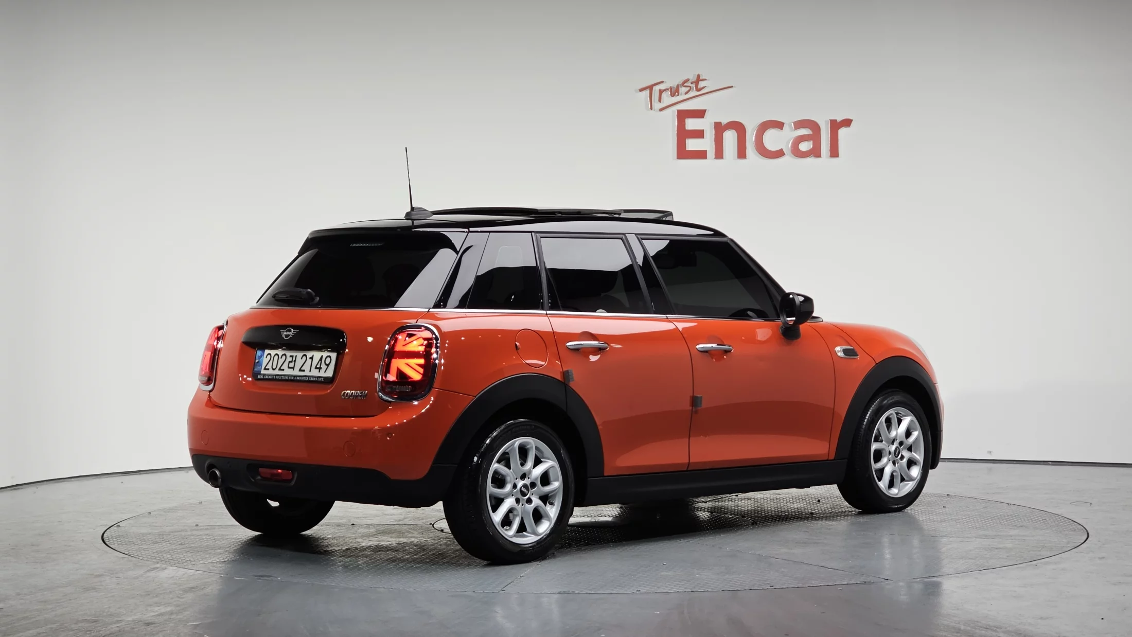 Mini Hatch III (F55/F56) Рестайлинг