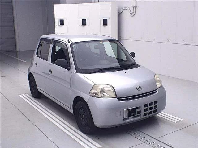 Daihatsu Esse