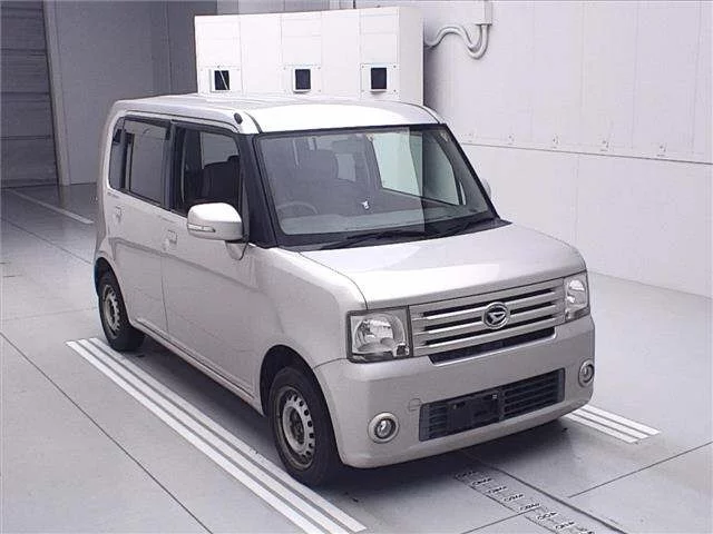 Daihatsu Move V